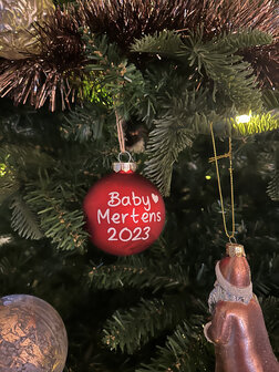 Kerstbal met naam of boodschap (groot: 8 cm)