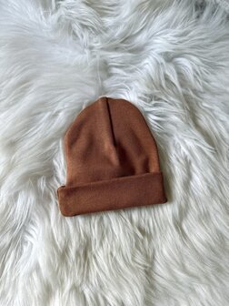Baby mutsje: roest