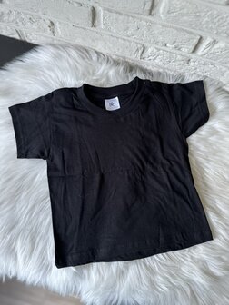 T-shirt zwart - 1/2 jaar