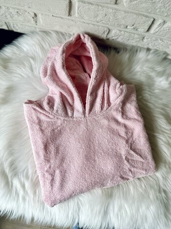 Poncho met naam - lichtroze