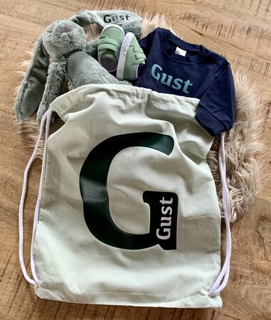 Rugzakje met naam met hoofdletter