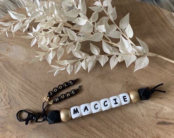 Sleutelhanger met extra namen - zwart & goud 