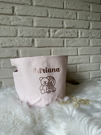 Speelgoedmand met naam (28 x 24 cm)