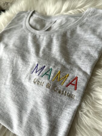 T-shirt regenboogletters