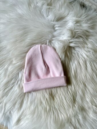 Baby mutsje: lichtroze